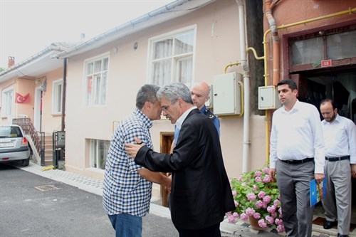 Kaymakamımız Sayın Yusuf Ziya ÇELİKKAYA Şehit Piyade Uzman Çavuş Celal HAYTA' nın Ailesine Taziye Ziyaretinde Bulundu